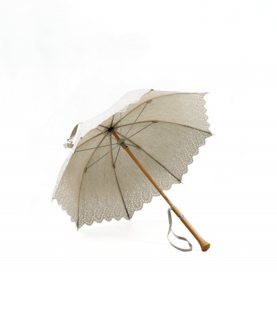 →  Parasol - English embroidery handcrafted in France by the French Umbrellas Manufacturer Maison Pierre Vaux